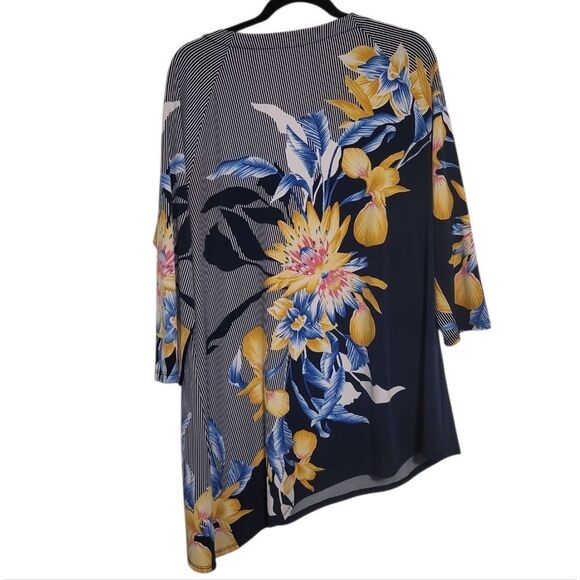 JM Collection Bold Floral Black Blue Asymmetrical Hem Tunic Blouse,  XL - Picture 2 of 9